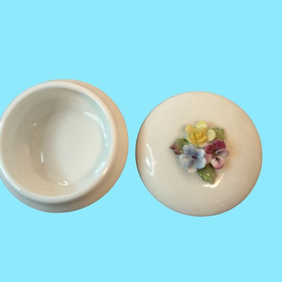 Coalport Mini Floral Trinket Box Bone China White Round England 3D - Picture 2 of 7